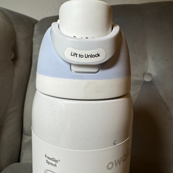 Owala 32oz FreeSip Snow Globe Insulated Stainless Steel Water Bottle NWT - Picture 4 of 10